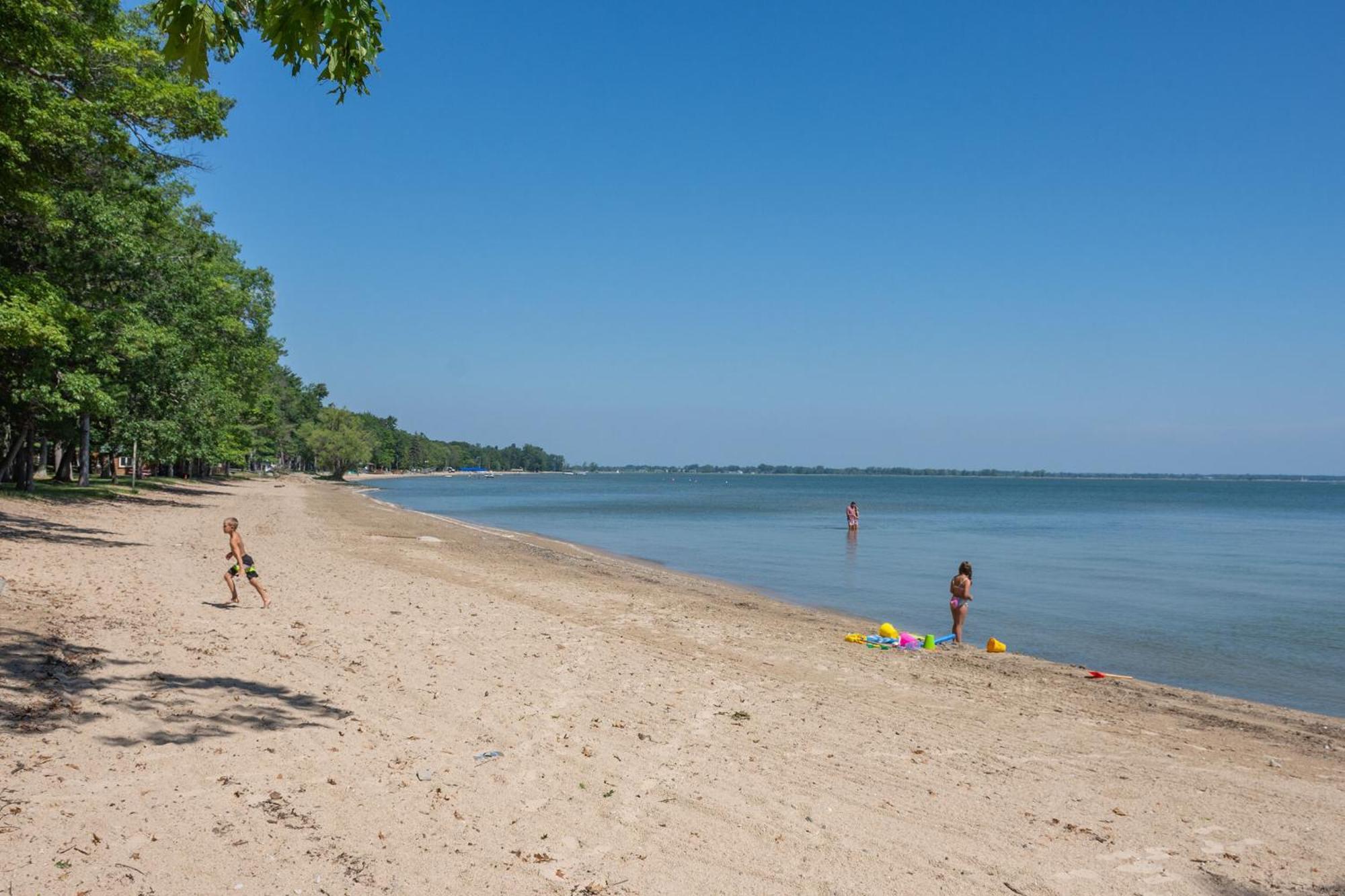 Lakeview & Wildlife Au Gres Екстериор снимка